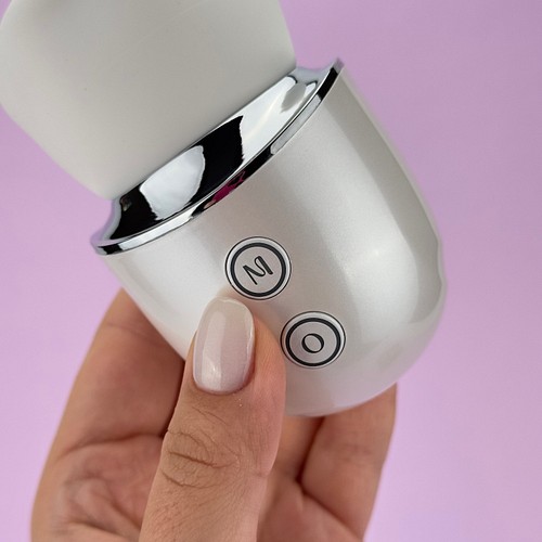 Hot mouth - Big mouth vibrator - EdenFantasys