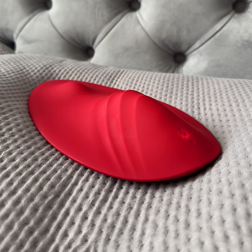 vibration plate best frequency 11 Best Bullet Vibrators Of 2026, According To Sex Experts main image 0