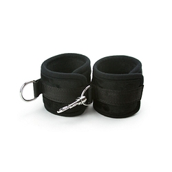 Soft touch handcuffs