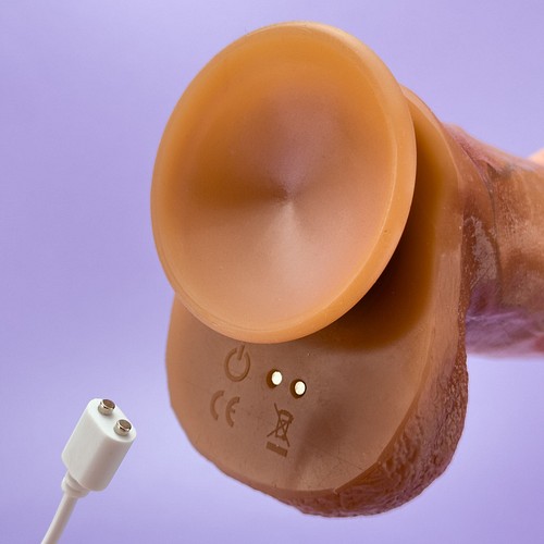 Girthy thruster - Thrusting dildo vibrator
