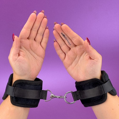 Soft touch handcuffs