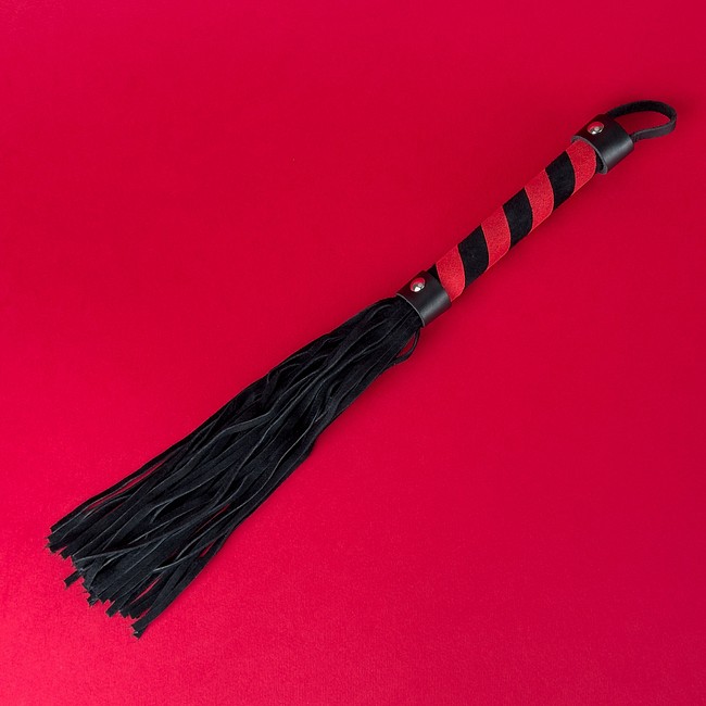 Product: Passion suede flogger