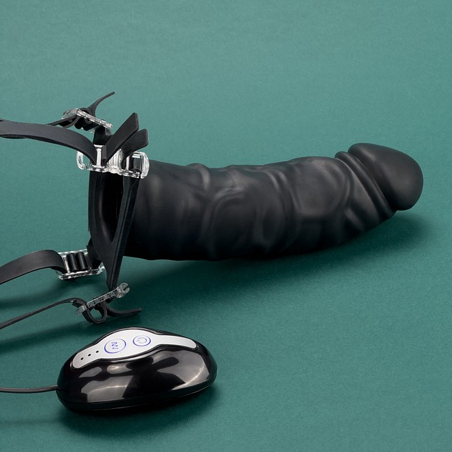 Product: Vibrating hollow strap-on