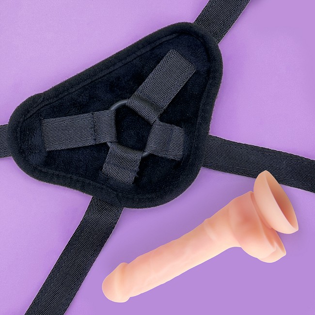 Product: Soft touch harness and 7" silicone dildo set