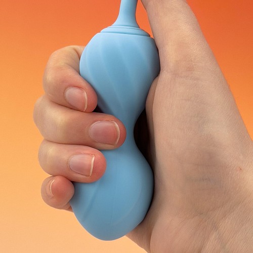 Connection Bella - Remote control egg vibrator - EdenFantasys