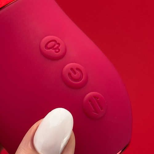 Lip service - Big mouth vibrator - EdenFantasys
