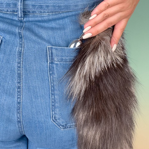 Vixen - Metal Buttl Plug With Fur Tail