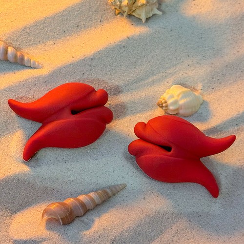 Connection love nips