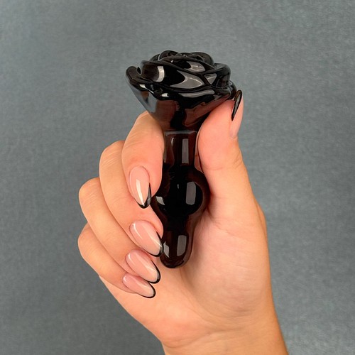 Black rose