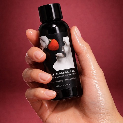 Edible strawberry hemp oil