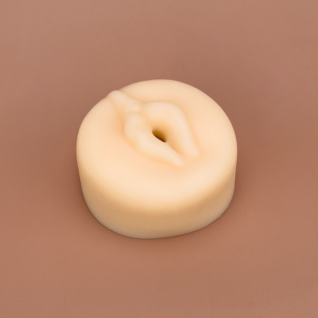Product: Realistic pump donut