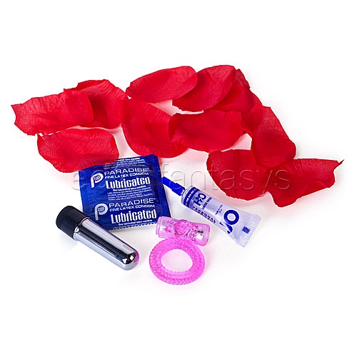Product: Traveler's romance collection kit