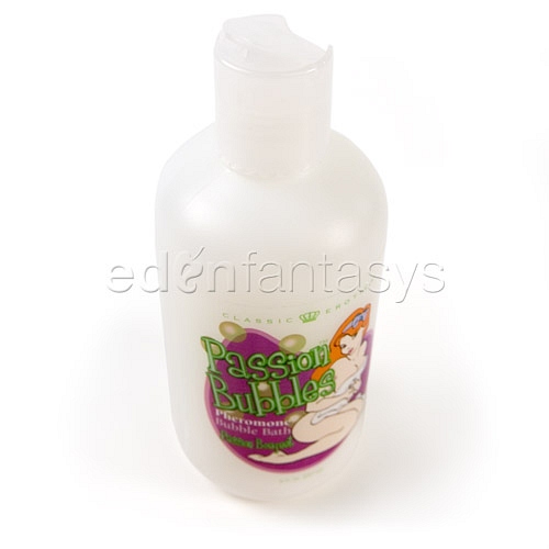 Product: Pheromone bubble bath for lovers