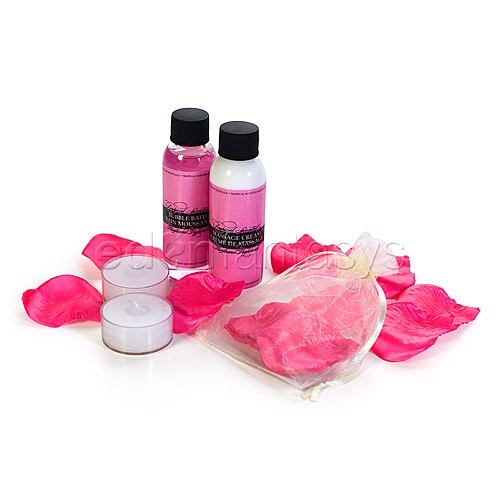 Product: Romantic essentials kit