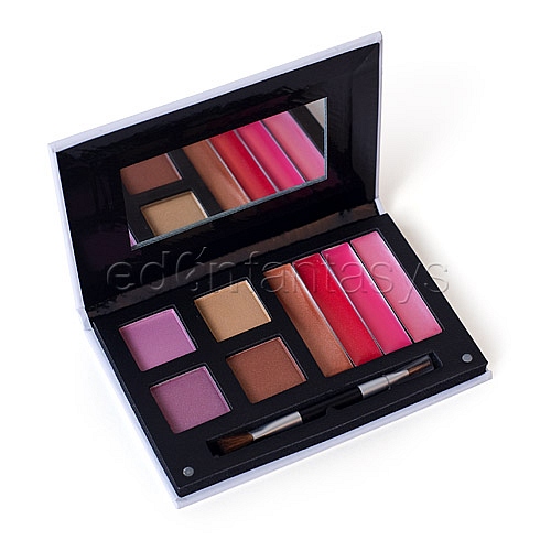 Product: Face palette bridesmaid