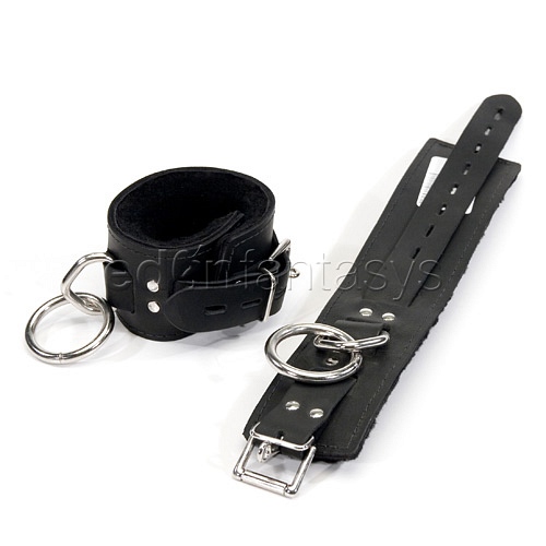 Product: Locking restraints