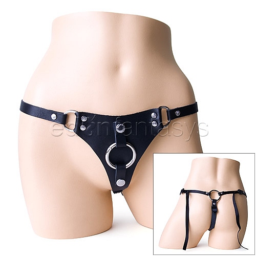 Product: Simply sexy leather strap-on