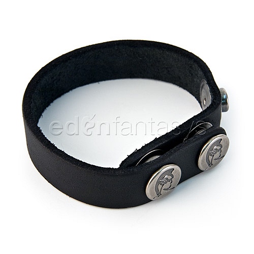 Product: Leather oiltan cock ring