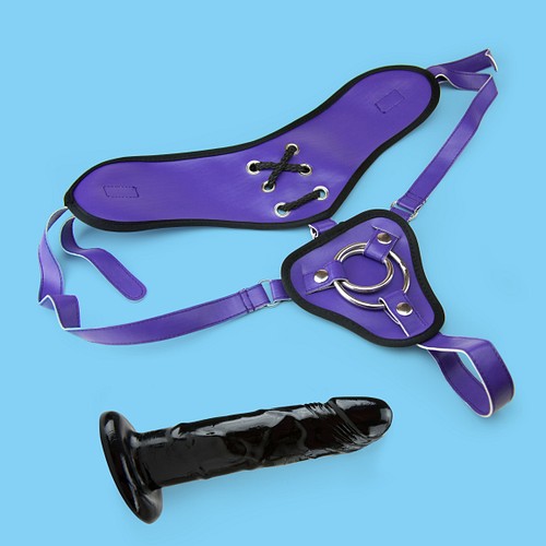 Wide back vegan harness and 8" dildo set