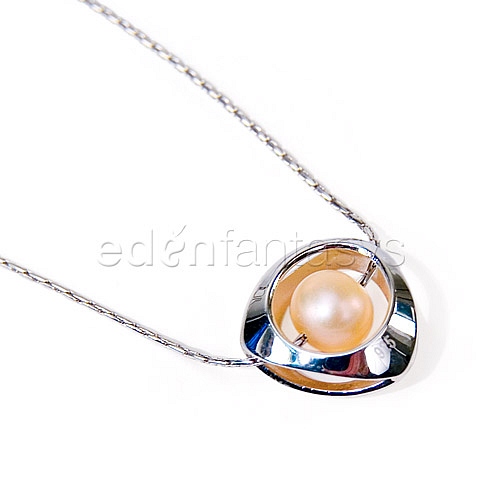 Product: Silver pearl nipple chain